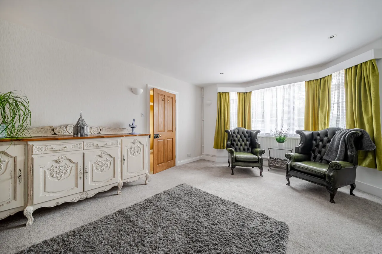 Rusper Road, Ifield, RH11, photo 6