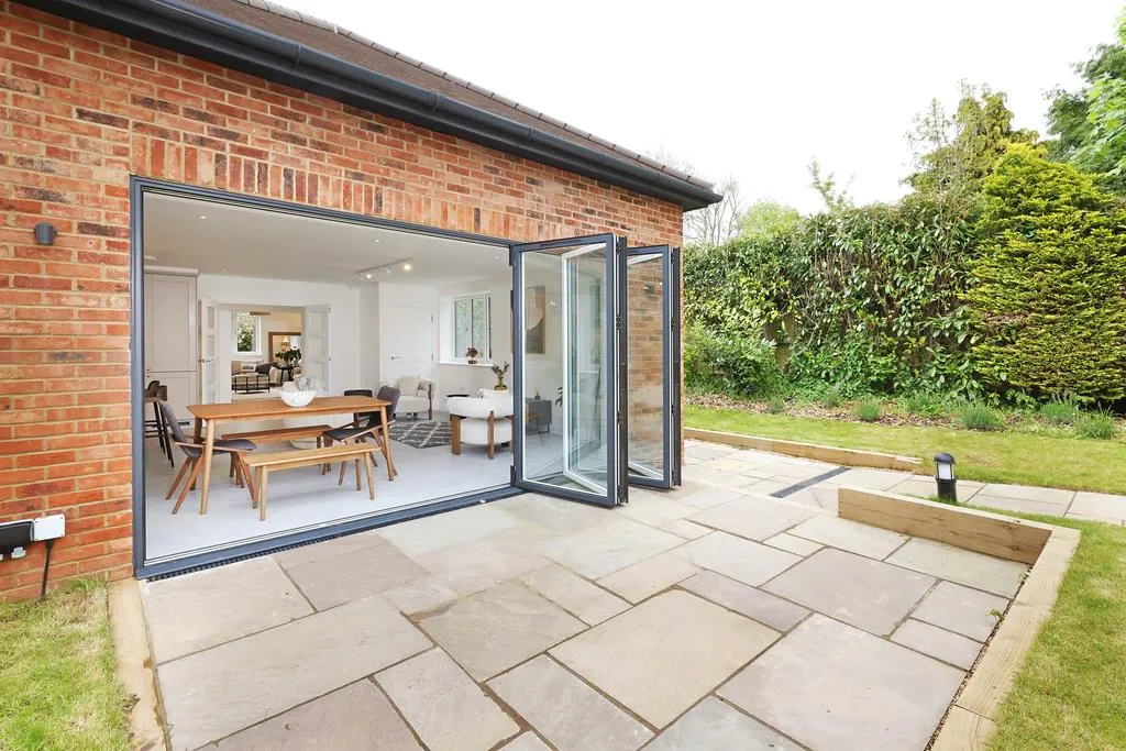 Kennel Close, Fetcham, KT22, photo 3