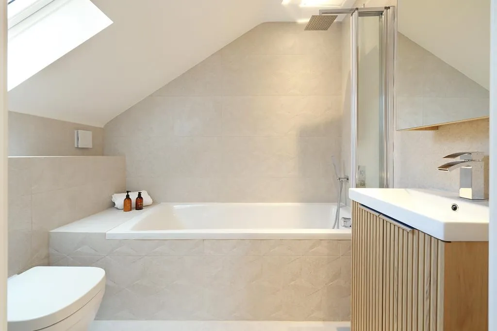 Kennel Close, Fetcham, KT22, photo 12