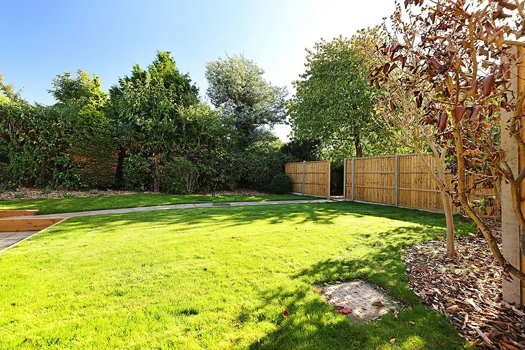 Kennel Close, Fetcham, KT22, photo 18