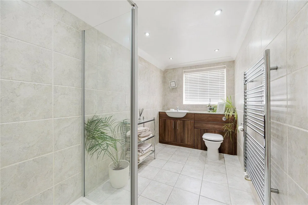 Chevet Lane, Wakefield, photo 20