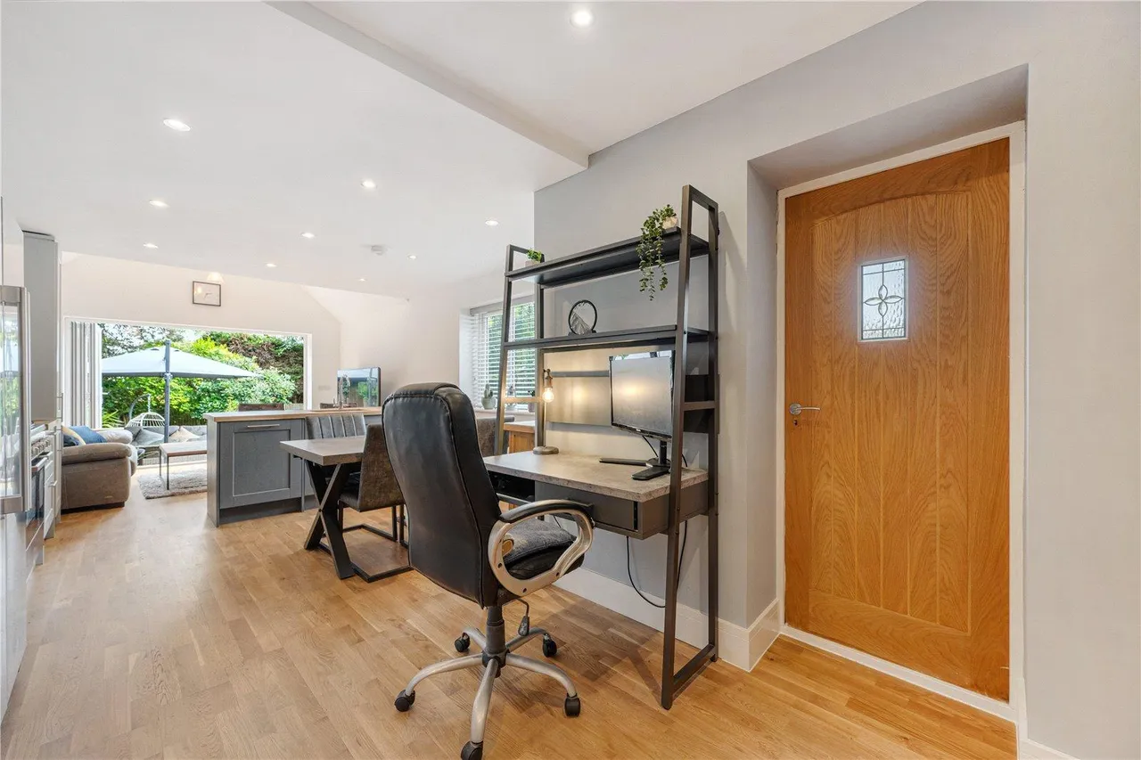 Chevet Lane, Wakefield, photo 12
