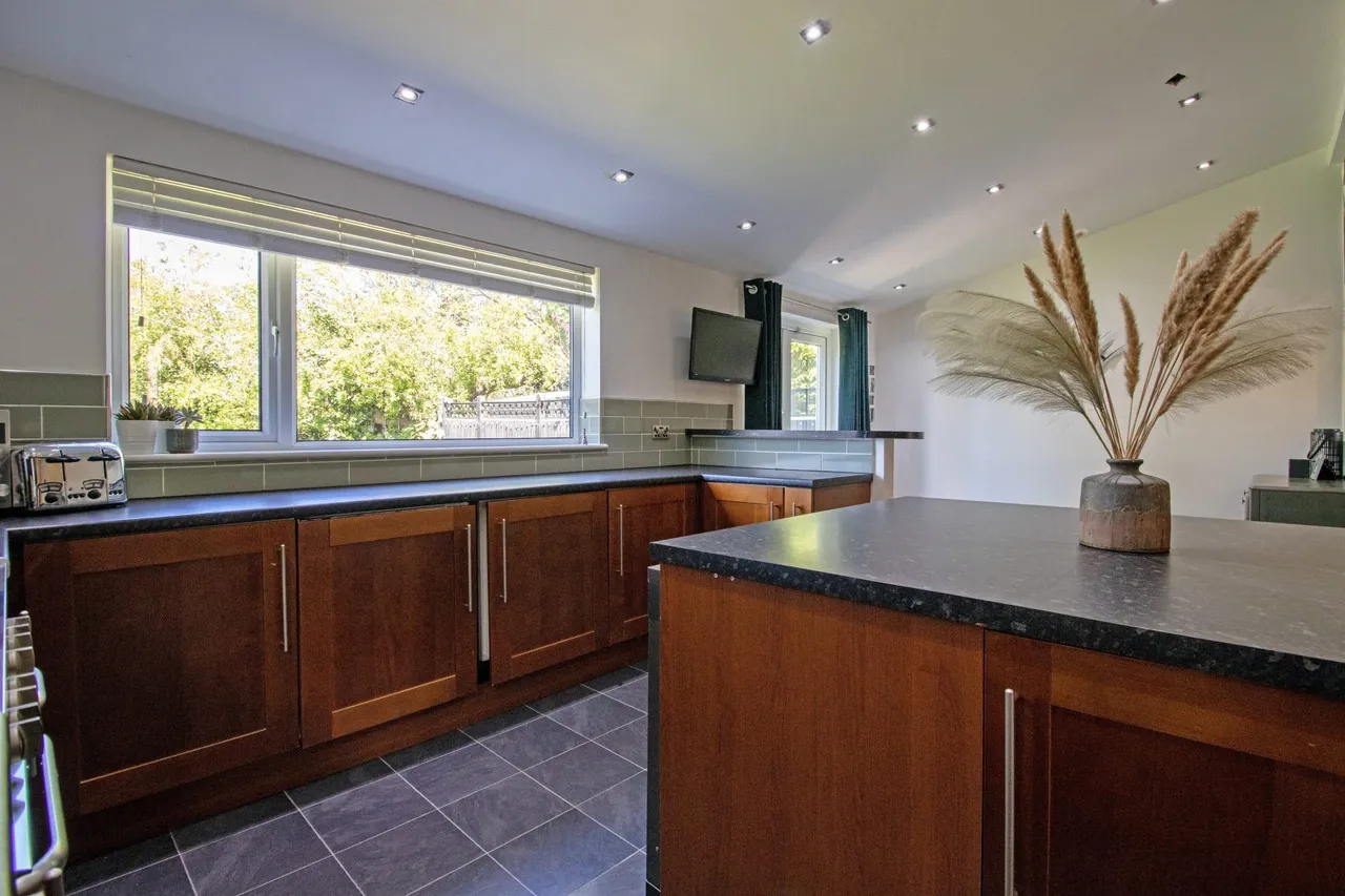 Morton Close, Morton, DN21, photo 9