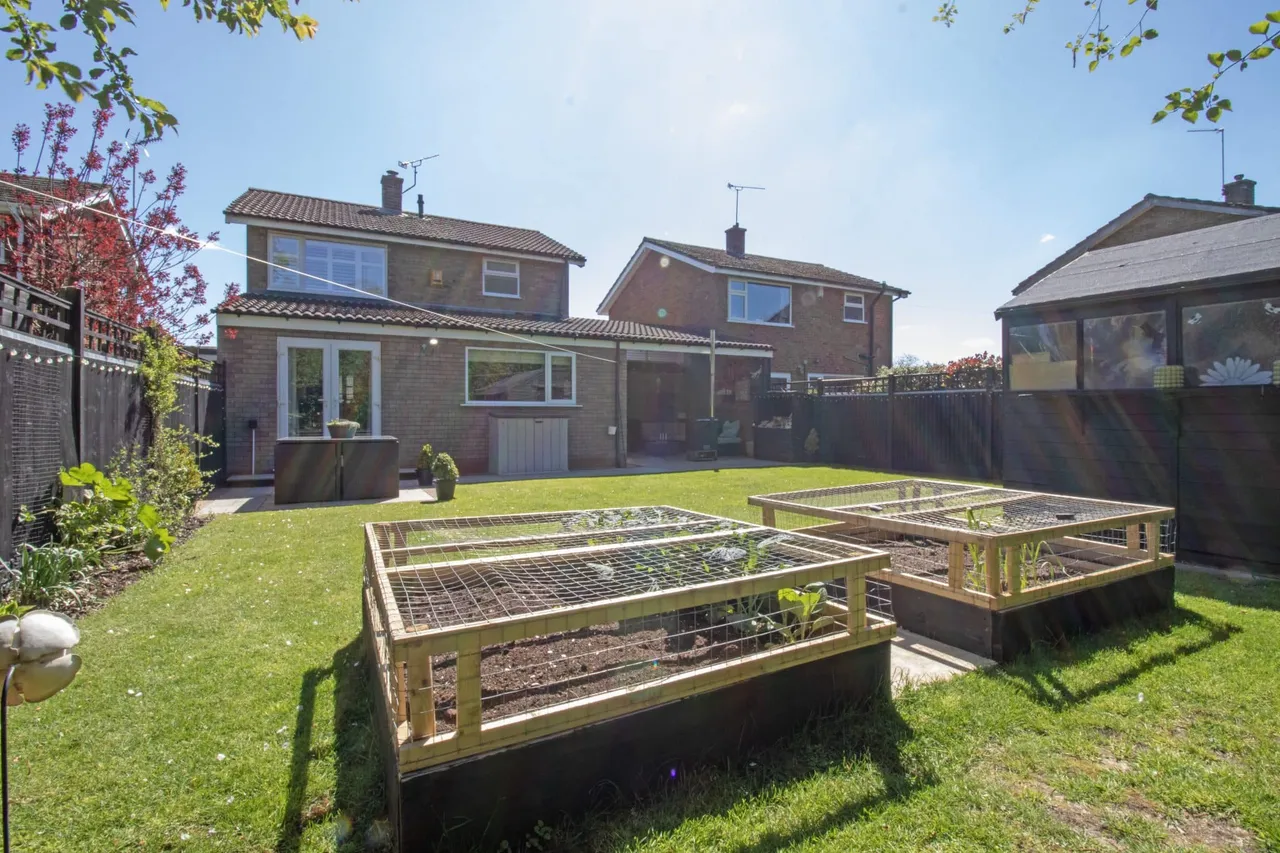 Morton Close, Morton, DN21, photo 25