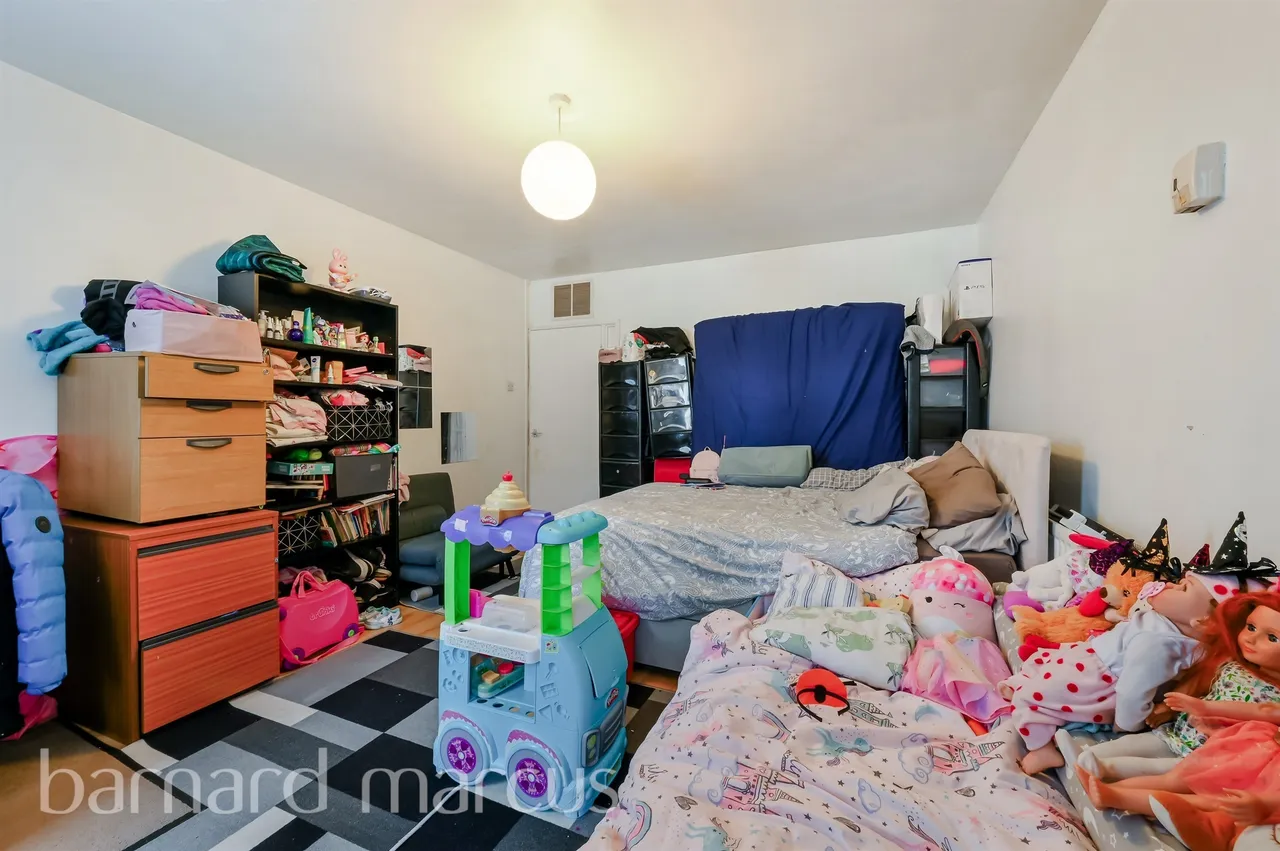 Clifton Road, London, SW19, photo 9
