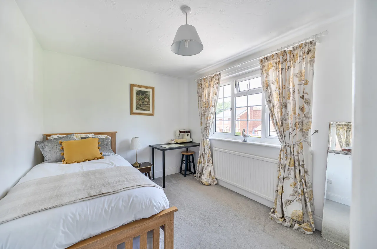 Clandon Drive, Boyatt Wood, SO50, photo 6