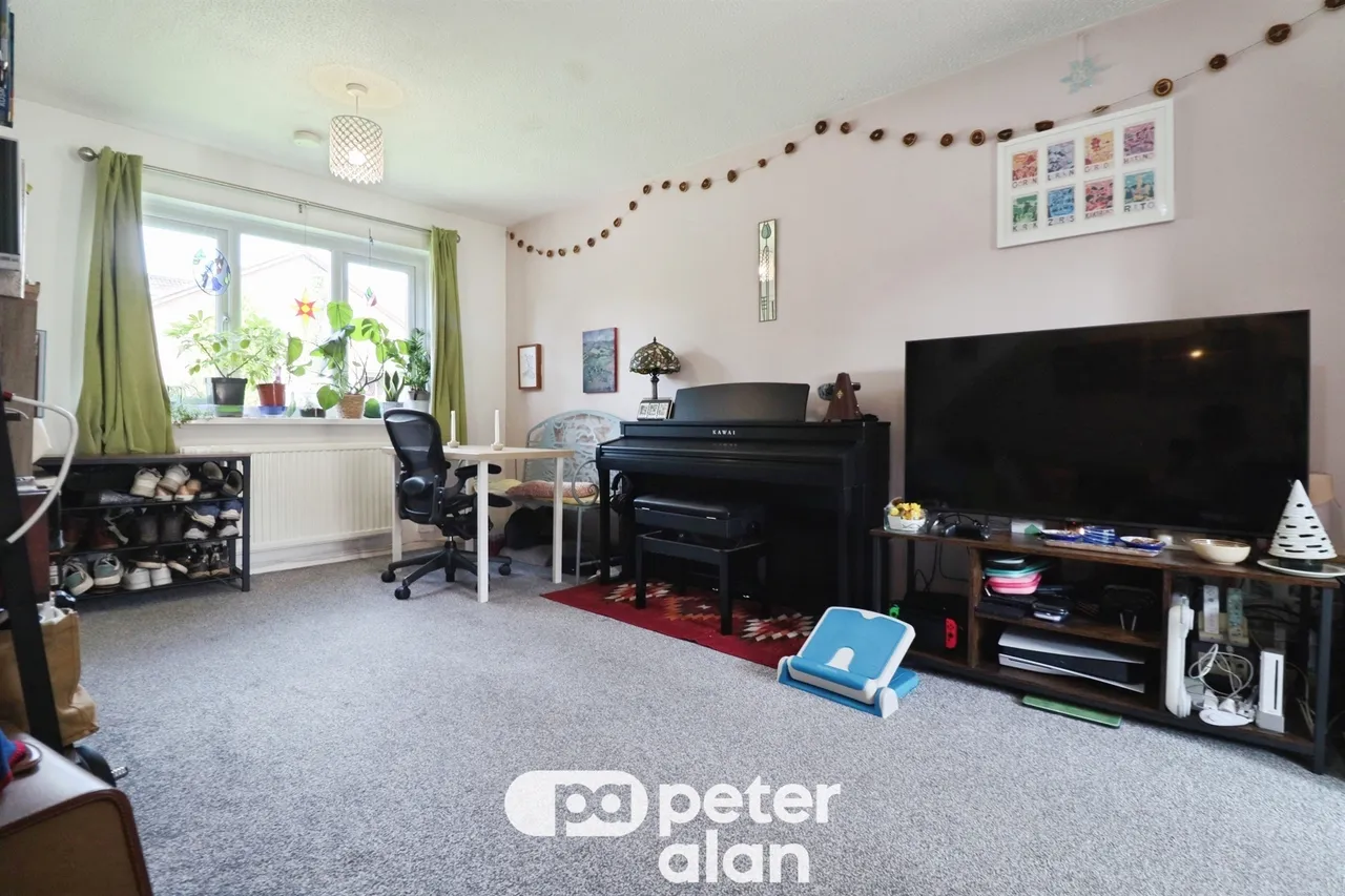 Reigate Close, Cardiff, CF14, photo 2