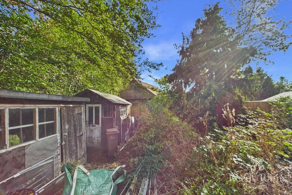 Stannard Well Lane, Horbury, WF4, photo 16