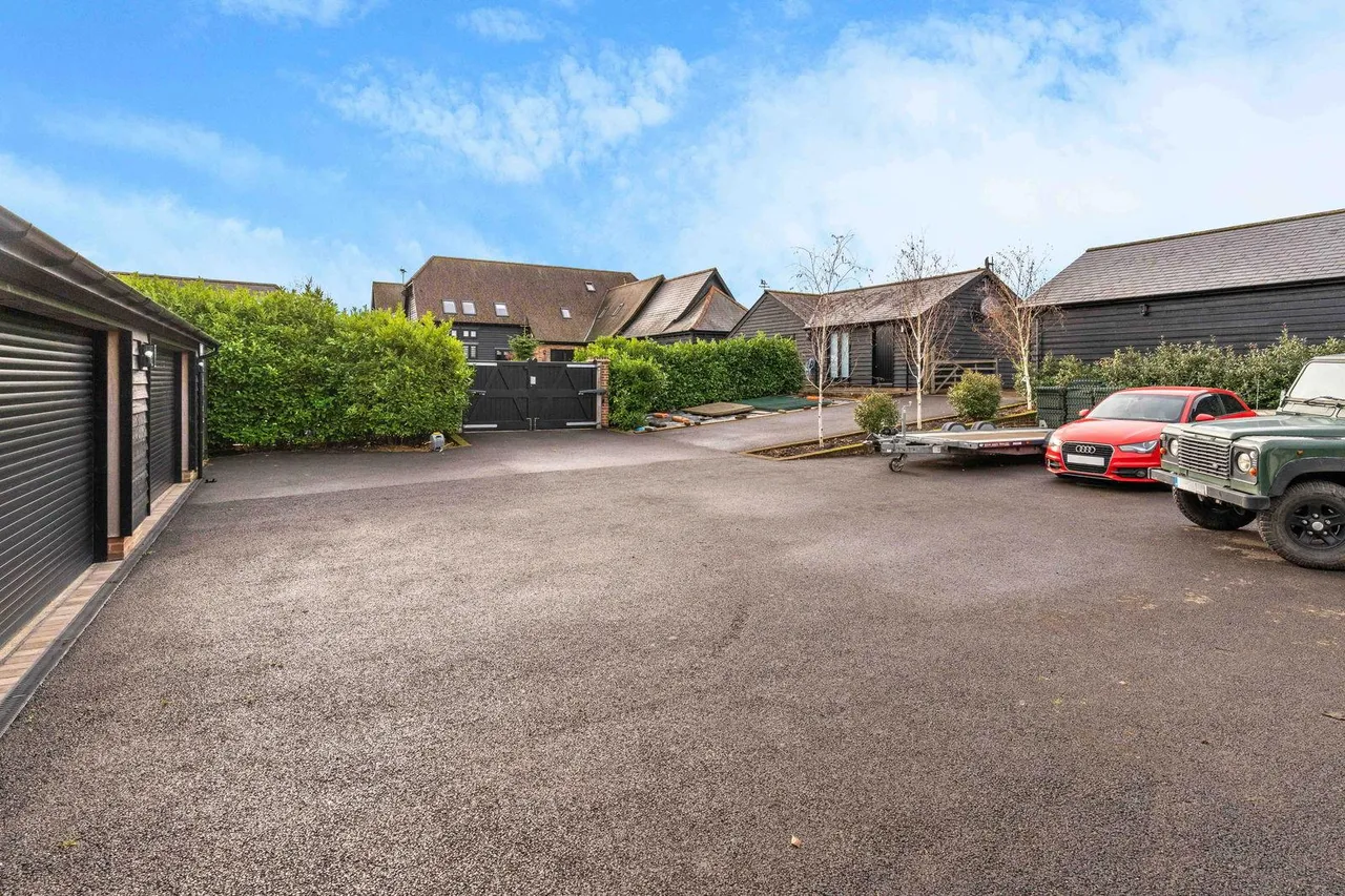 Hare Street, Buntingford, SG9, photo 42