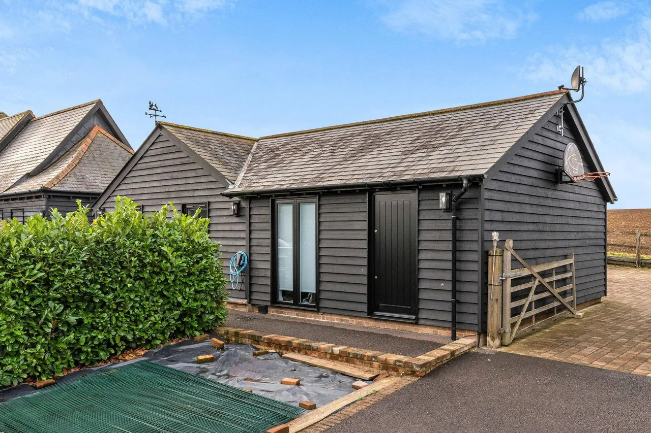 Hare Street, Buntingford, SG9, photo 37