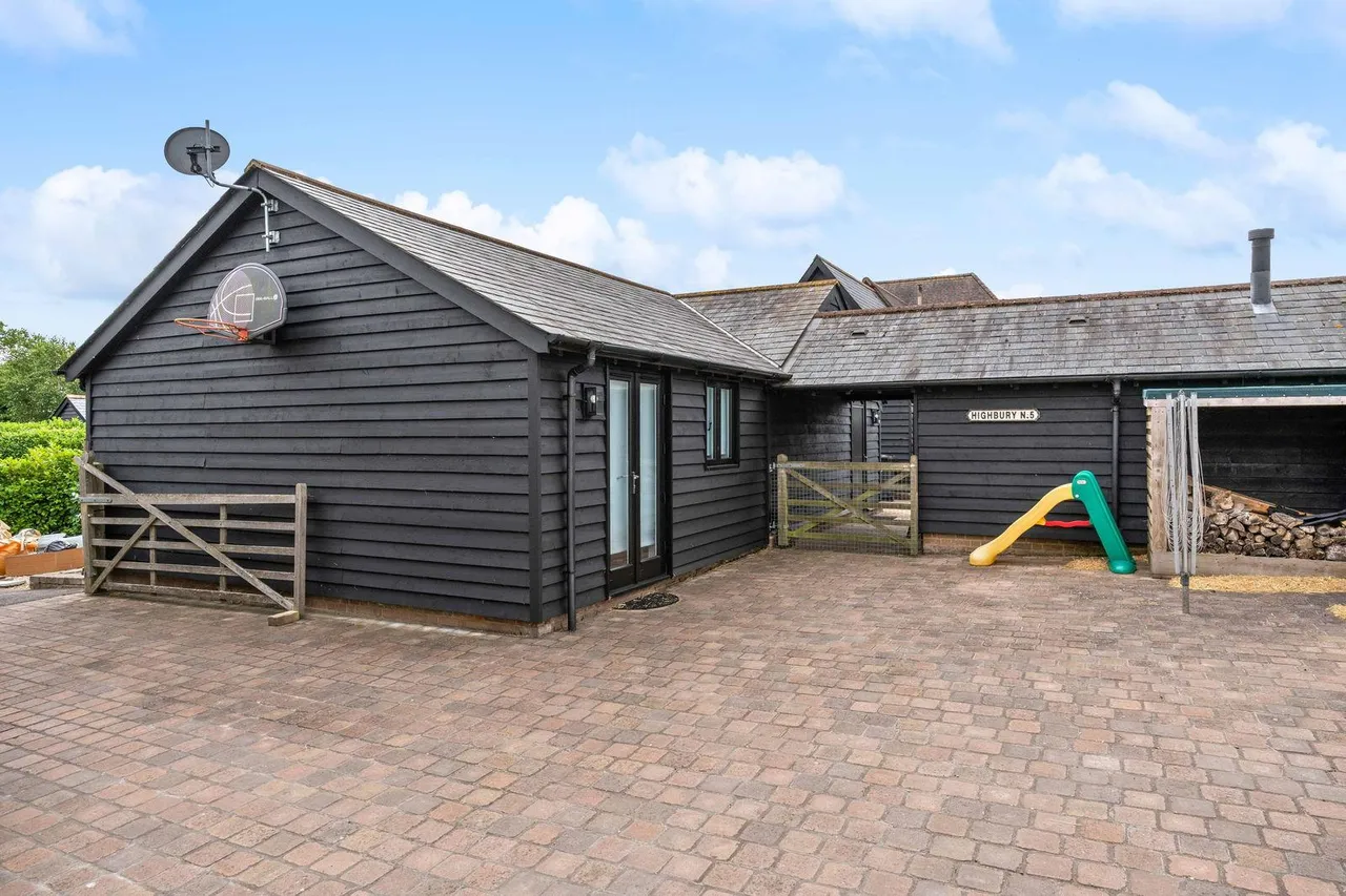 Hare Street, Buntingford, SG9, photo 38