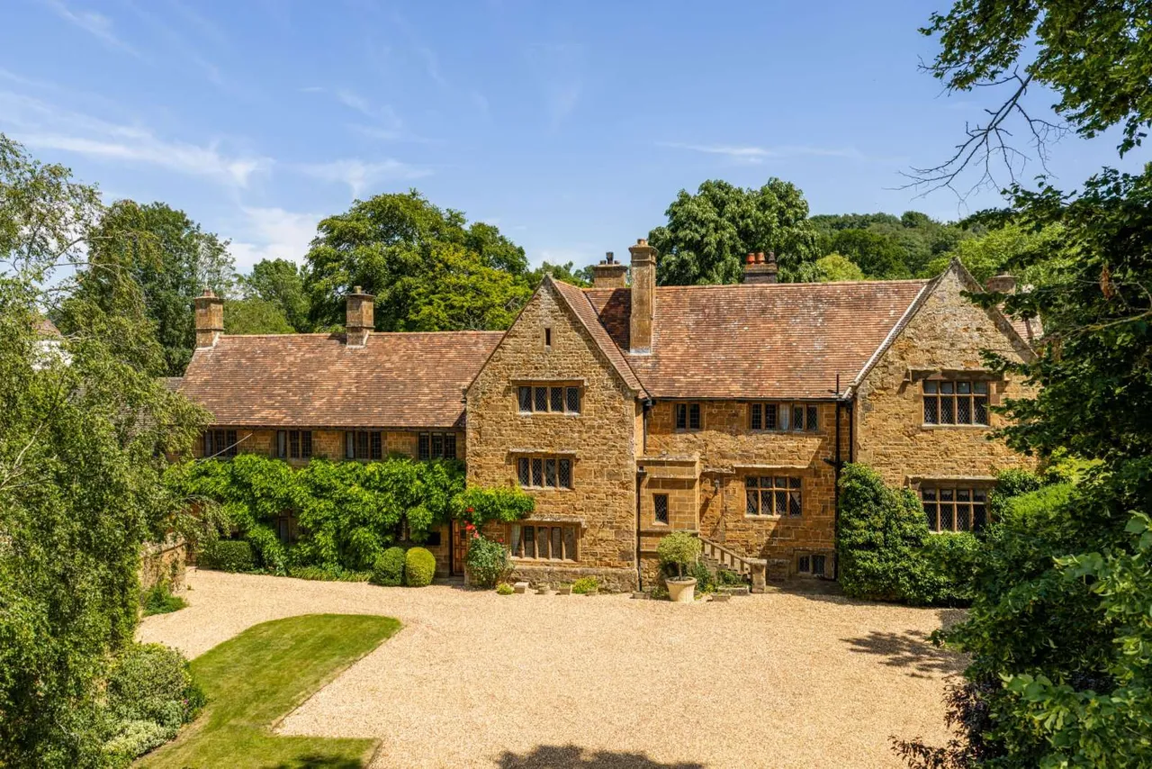 8 bed house for sale — Little Dassett, Southam, Warwickshire, CV47 2TX