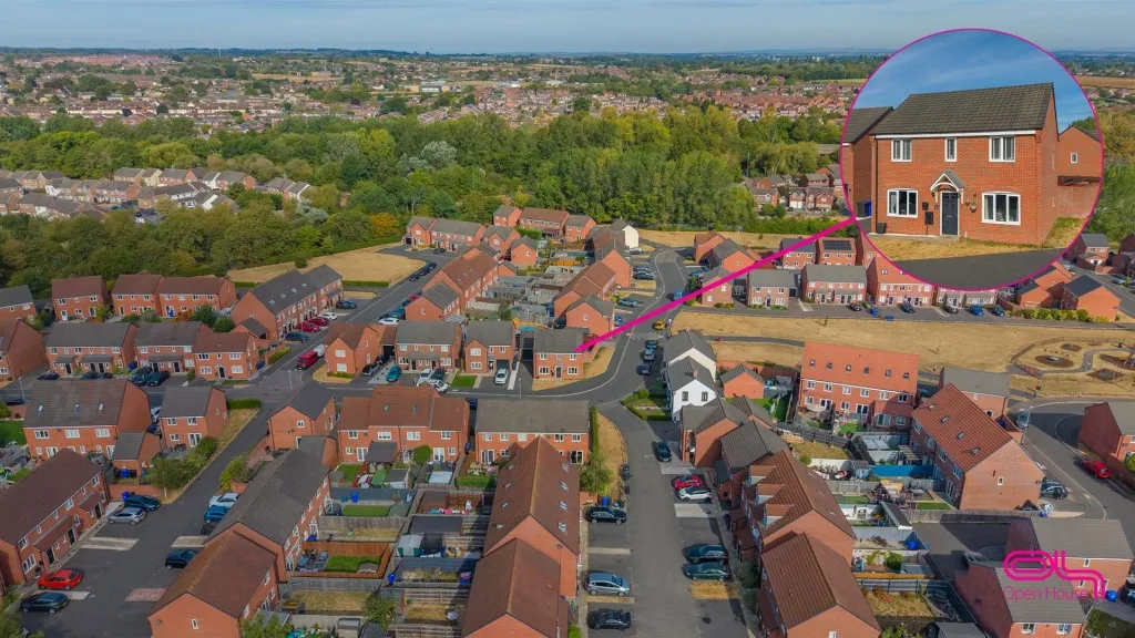 4 bed house for sale, Upton Drive, Burton-On-Trent, DE14