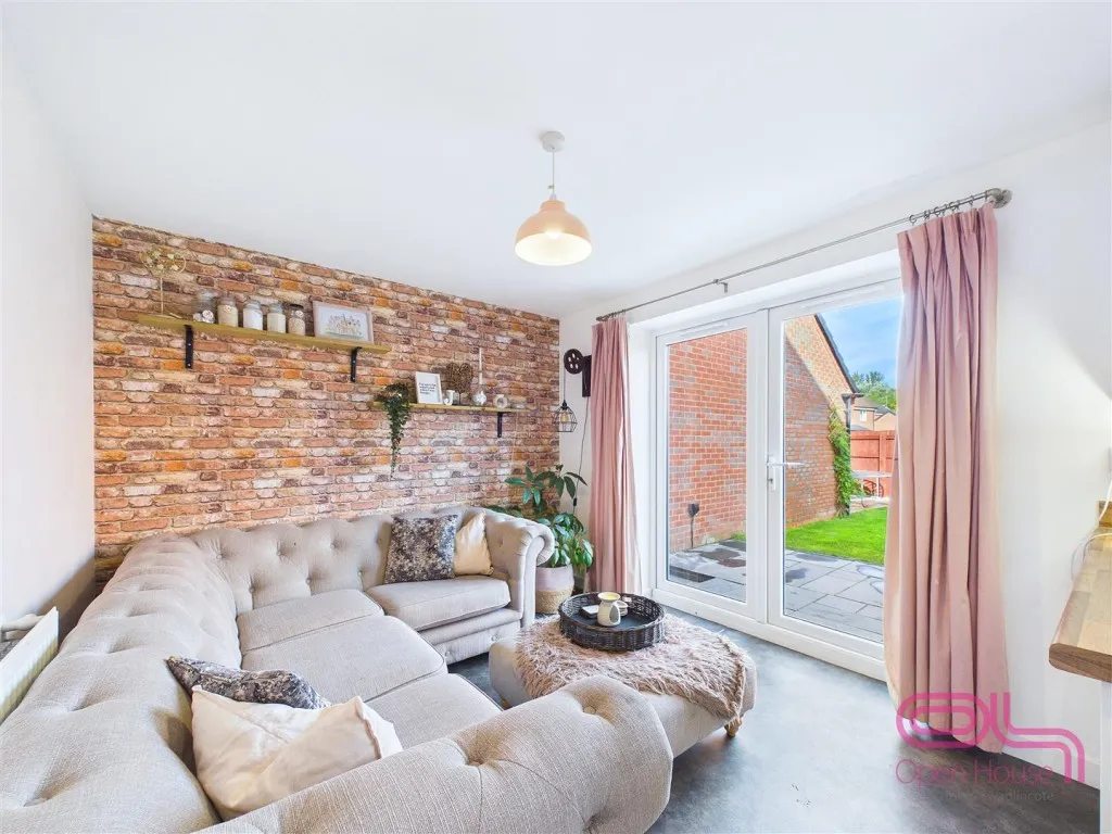 Upton Drive, Burton-On-Trent, DE14, photo 7