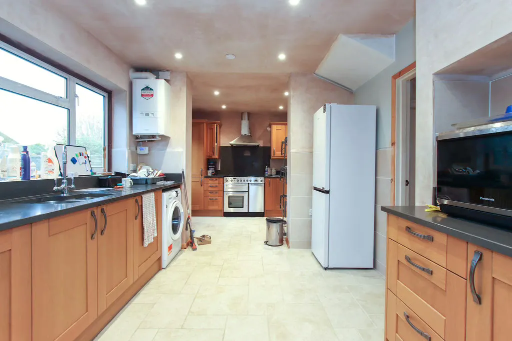 Tile Kiln Lane, Hemel Hempstead, Hertfordshire, HP3 8NH, photo 3