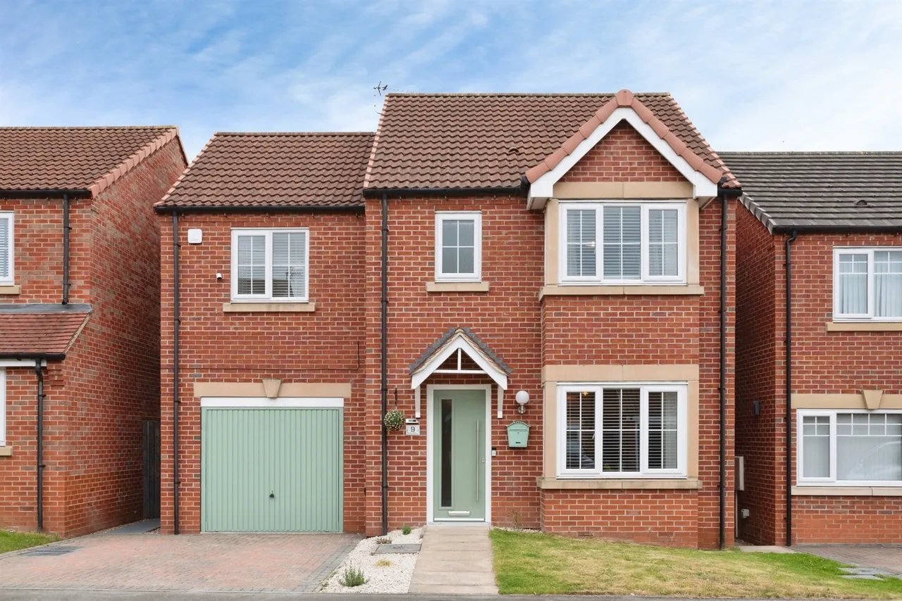4 bed house for sale — Oxland Drive, Hull
