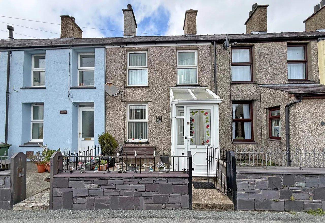 2 bed house for sale, Deiniolen, Caernarfon, LL55