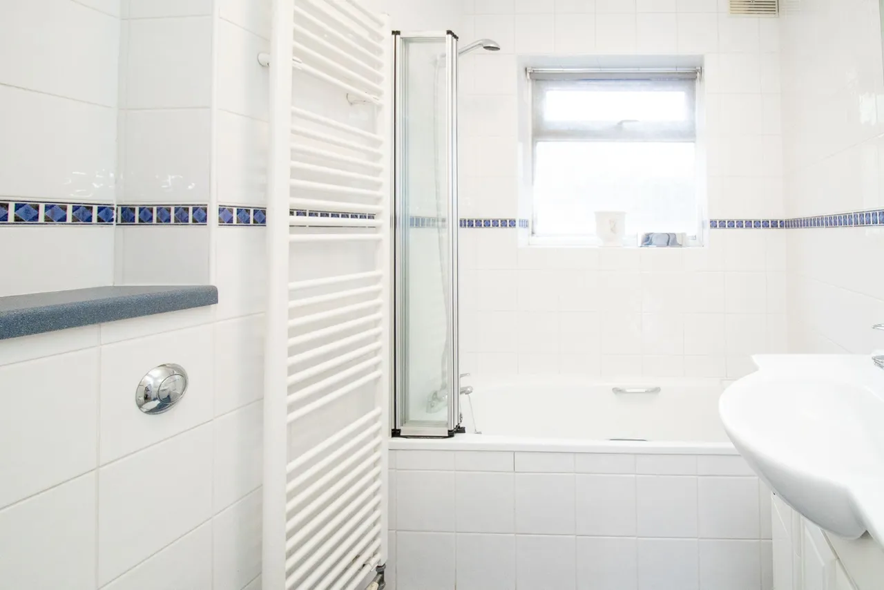 Hale Lane, Edgware, HA8, photo 9