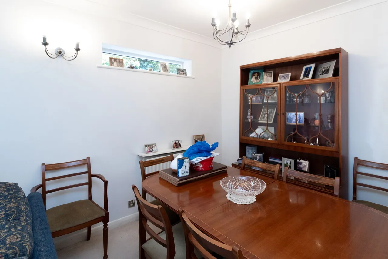 Hale Lane, Edgware, HA8, photo 4