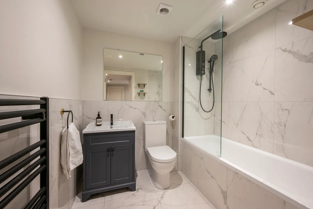 Apartment 1, 33 Osiers Road, London, photo 8
