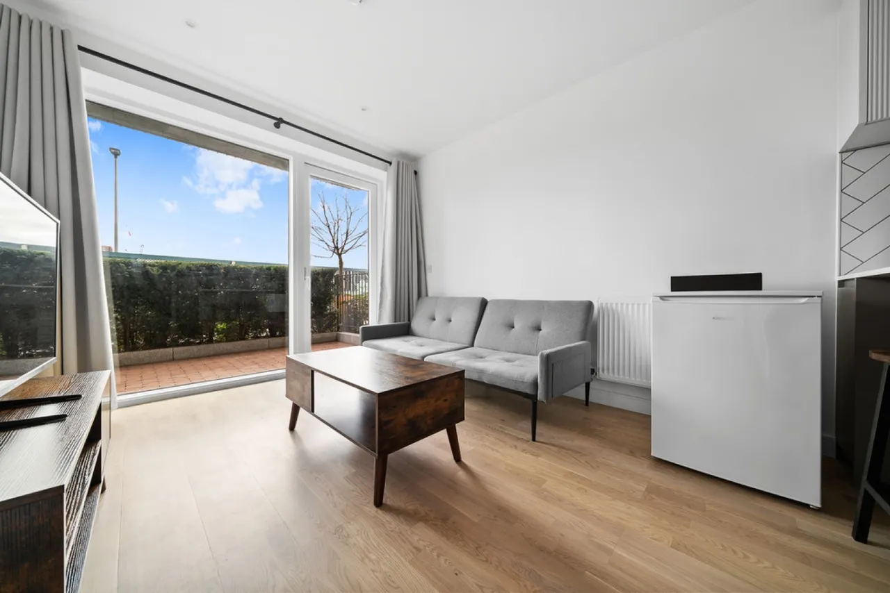 1 bed flat to rent — Accolade Avenue, Southall