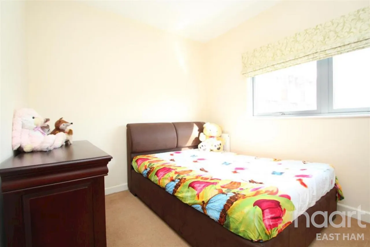Pegasus House, Plaistow -, E13, photo 11