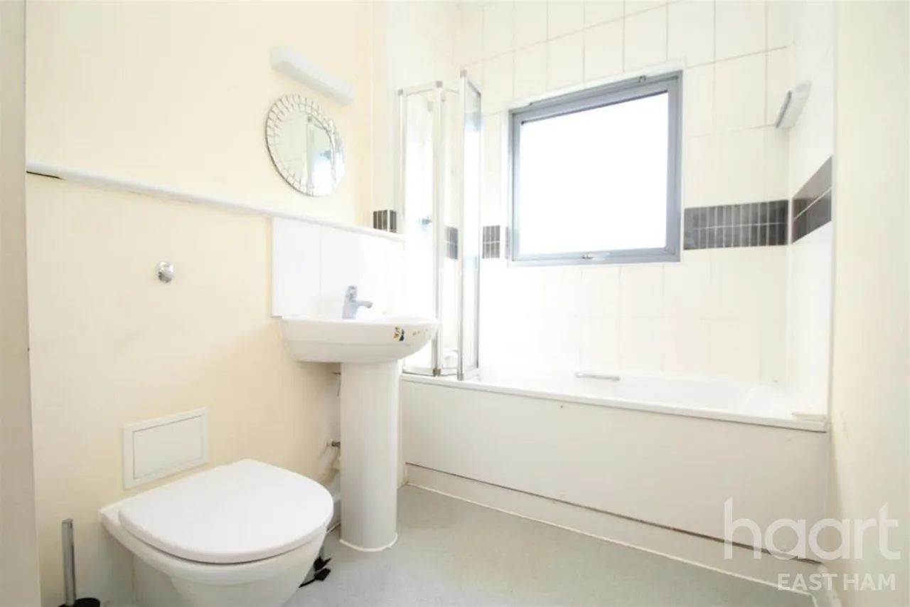 Pegasus House, Plaistow -, E13, photo 12