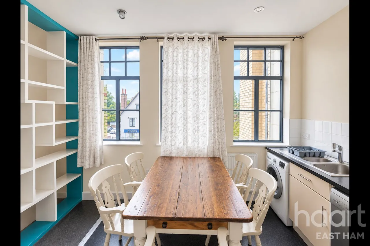 Pegasus House, Plaistow -, E13, photo 4