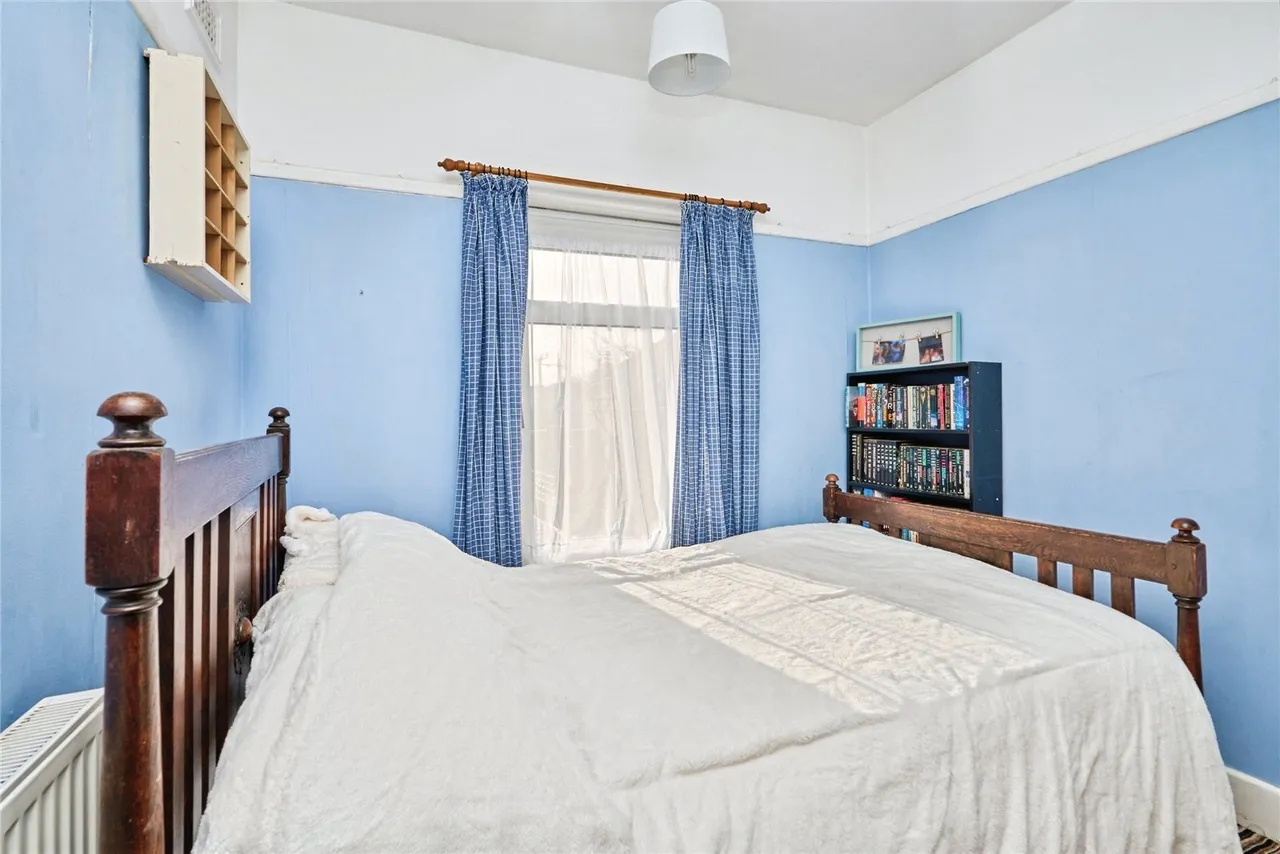 St. Johns Road, Ryde, PO33, photo 22