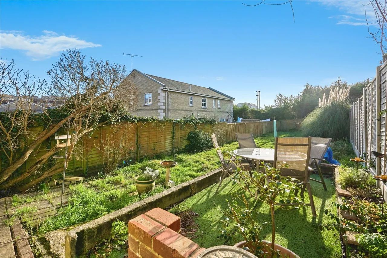 St. Johns Road, Ryde, PO33, photo 20