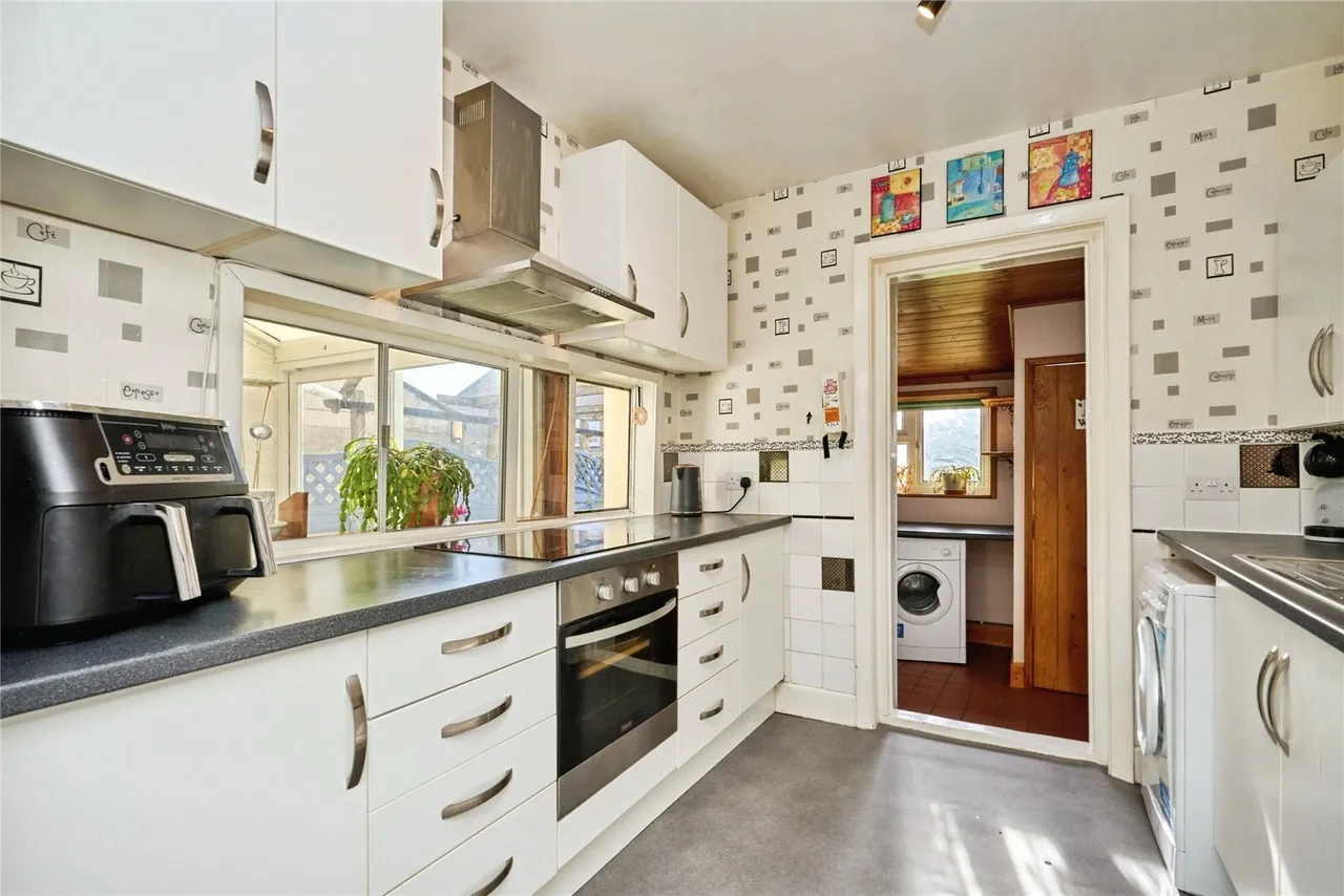St. Johns Road, Ryde, PO33, photo 21