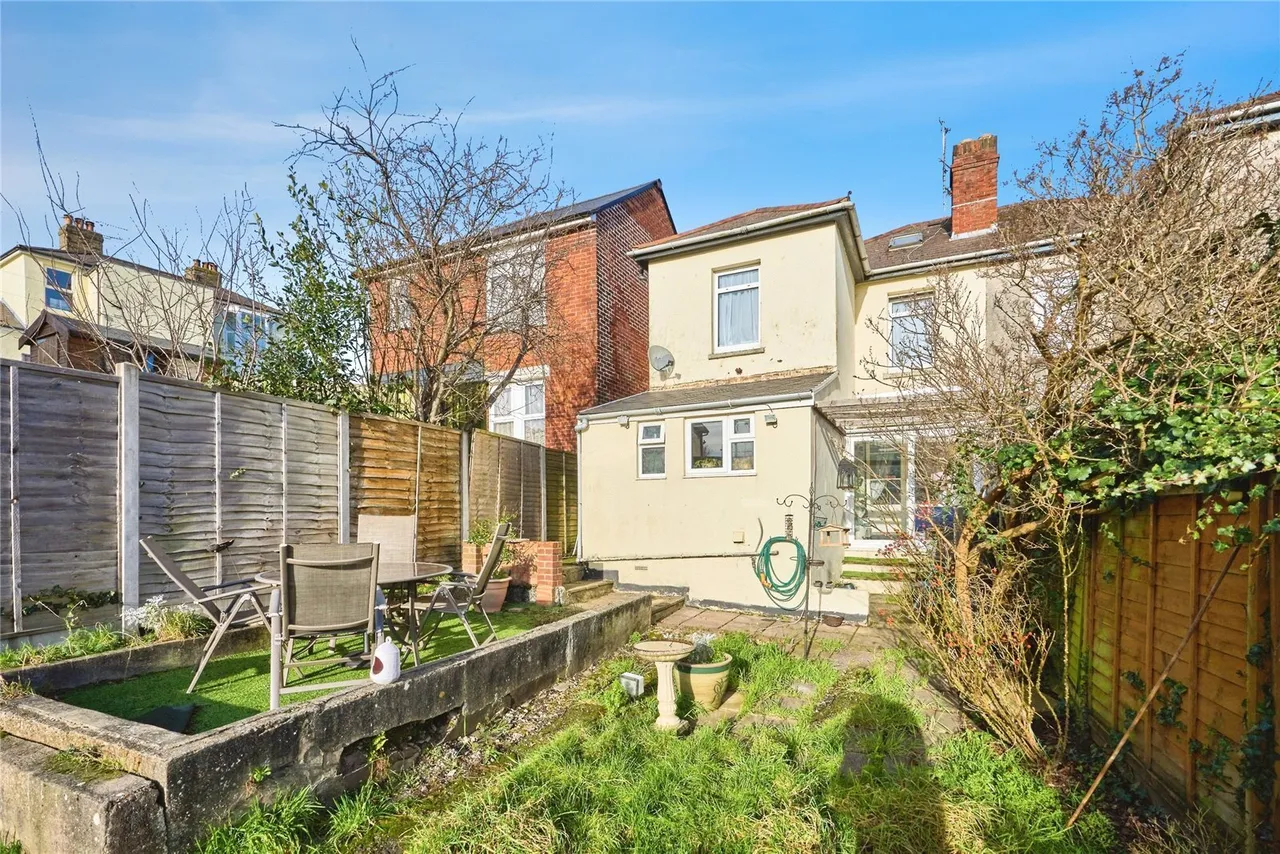 St. Johns Road, Ryde, PO33, photo 19