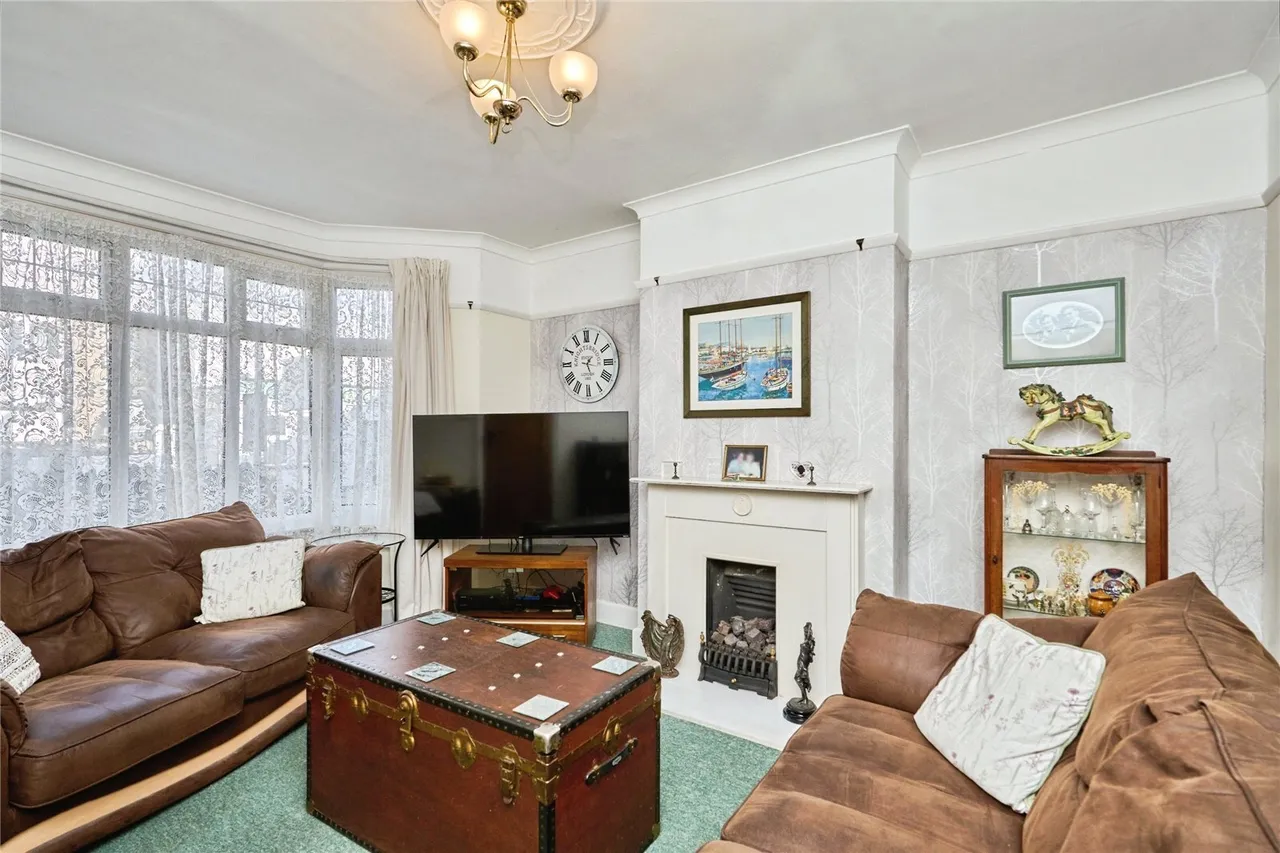 St. Johns Road, Ryde, PO33, photo 3