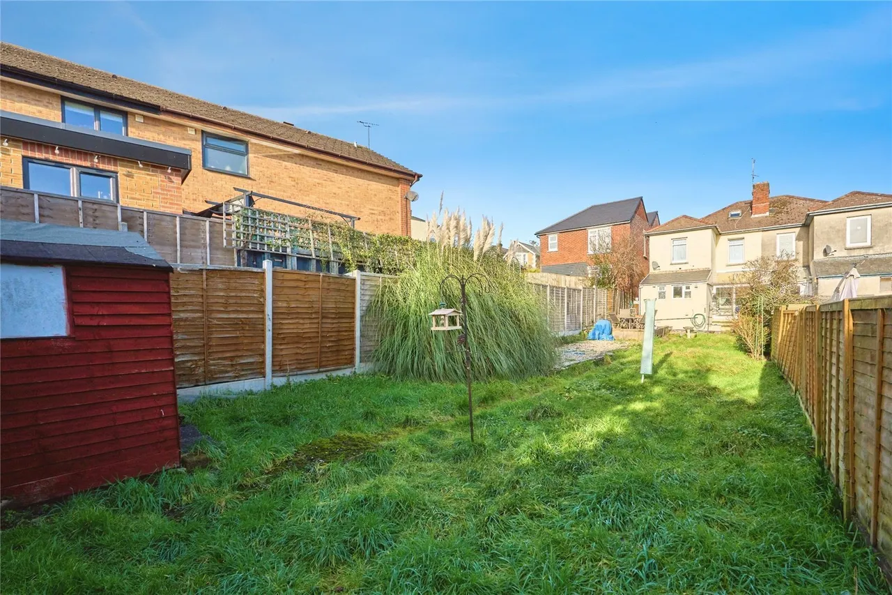 St. Johns Road, Ryde, PO33, photo 2