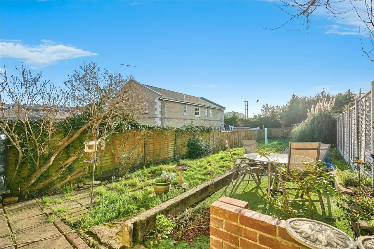 St. Johns Road, Ryde, PO33, photo 13