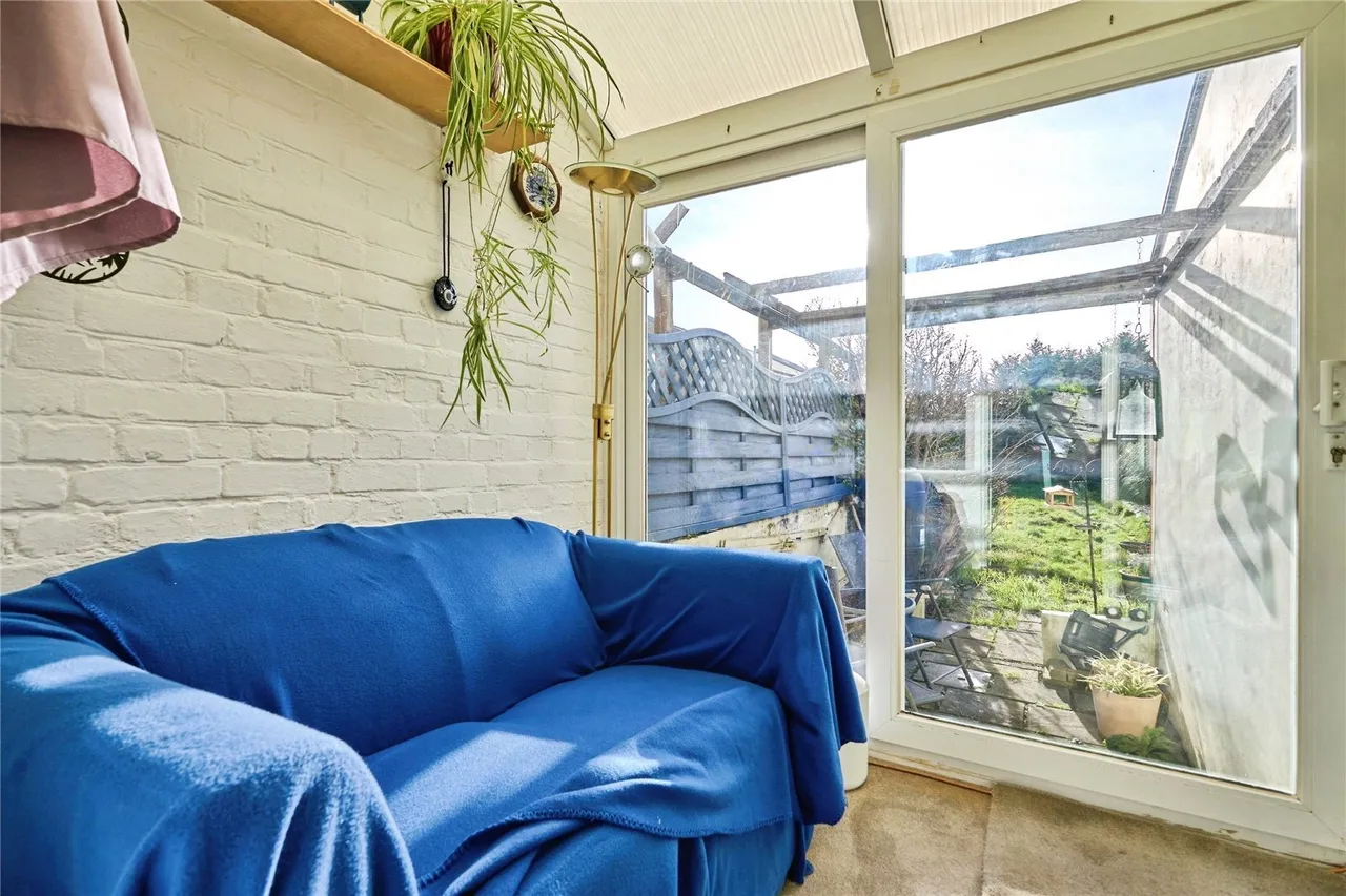 St. Johns Road, Ryde, PO33, photo 14