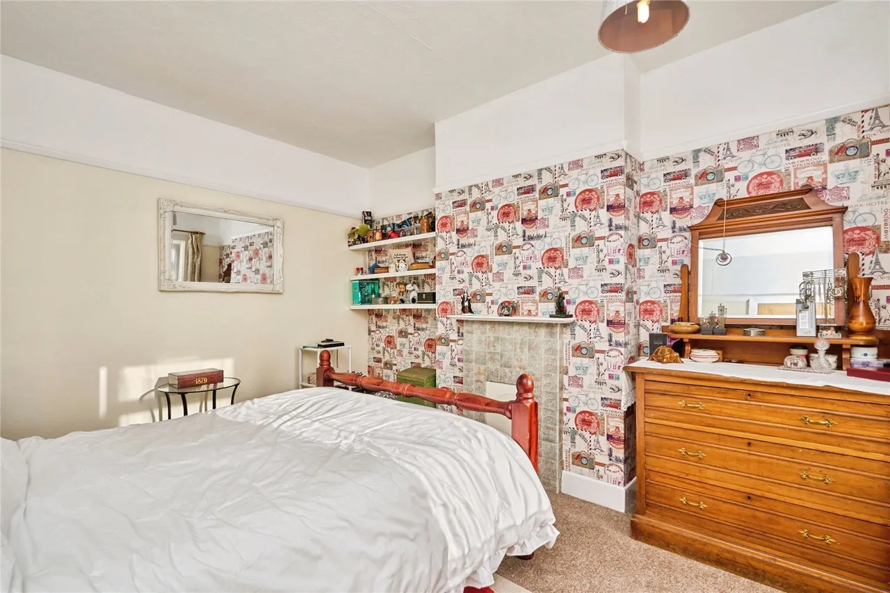 St. Johns Road, Ryde, PO33, photo 9