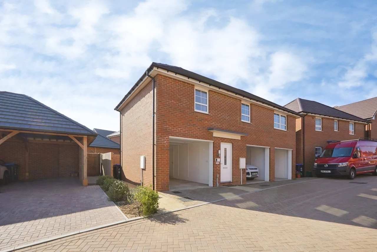 2 bed house for sale — Whinchat Rise, Whitfield, Dover, Kent, CT16