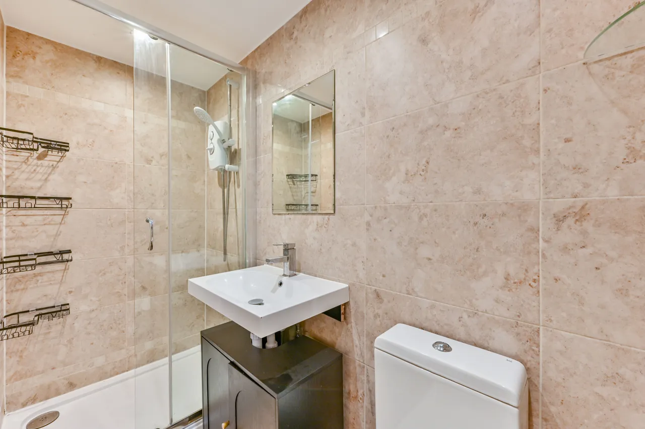 208 Castellain Mansions, Castellain Road, London, photo 8
