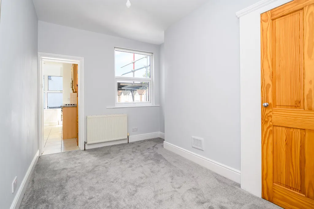 Walton Road, West Molesey KT8 2JE, photo 5