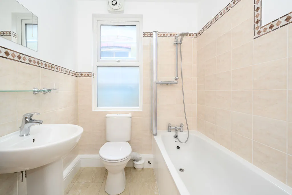 Walton Road, West Molesey KT8 2JE, photo 8
