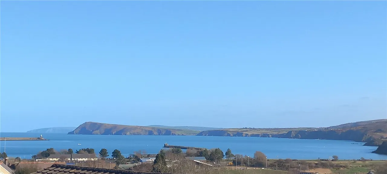 Seaview Crescent, Goodwick, SA64, photo 11