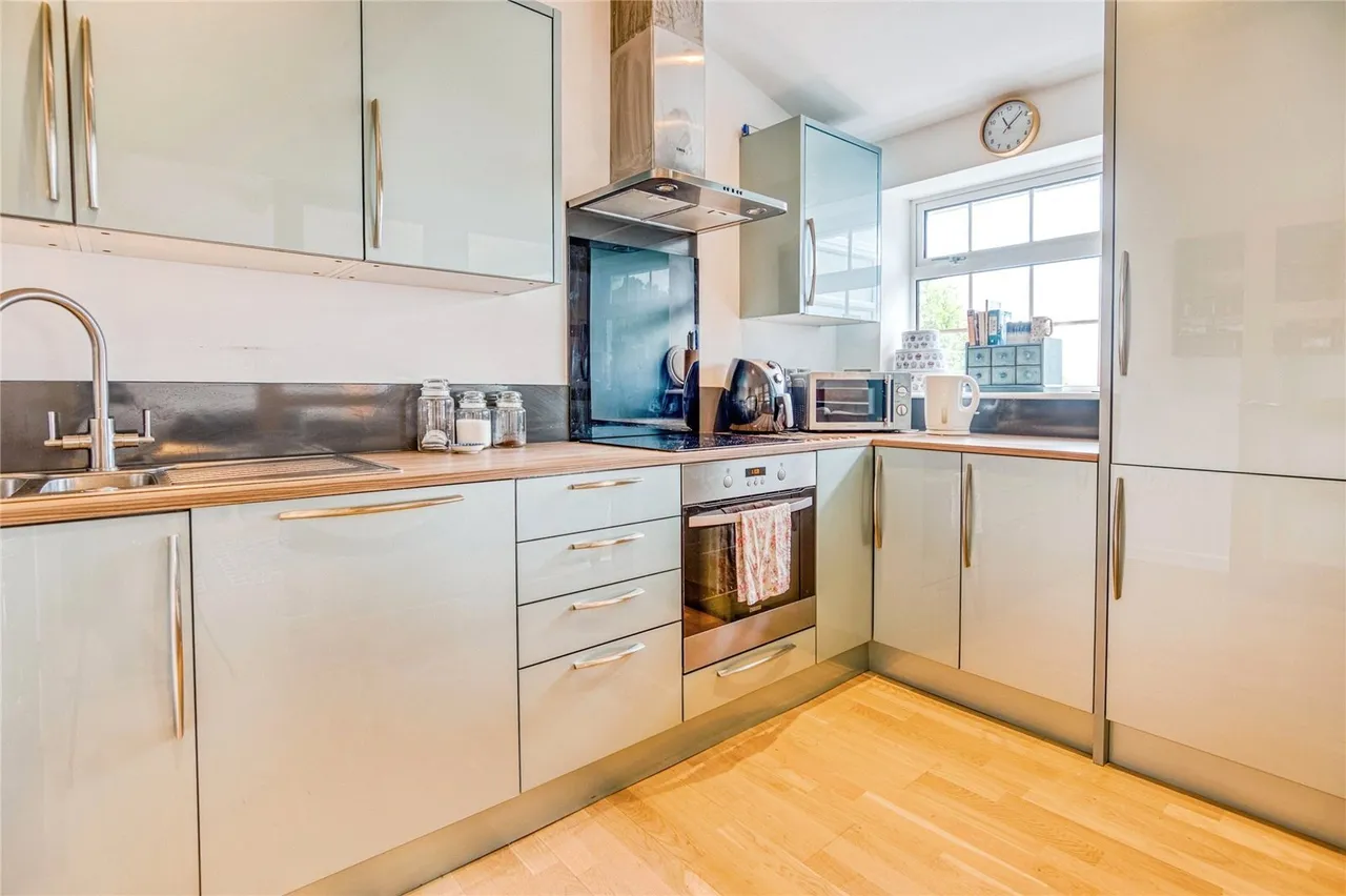 Seaview Crescent, Goodwick, SA64, photo 5