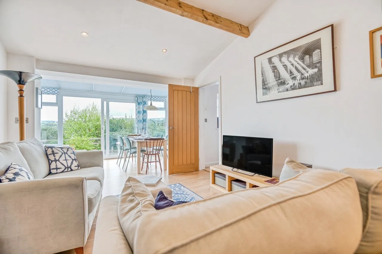 Seaview Crescent, Goodwick, SA64, photo 4