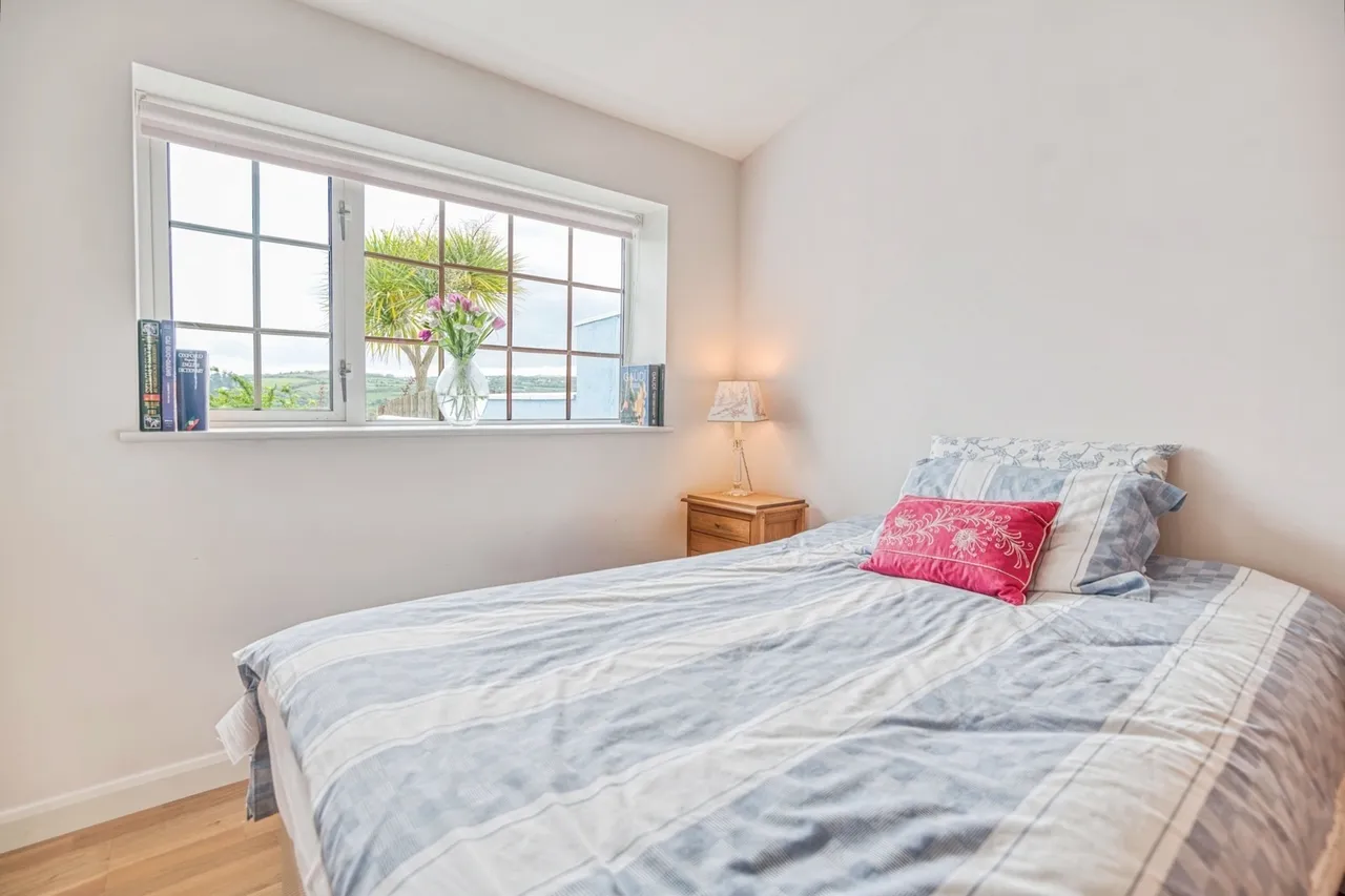 Seaview Crescent, Goodwick, SA64, photo 8