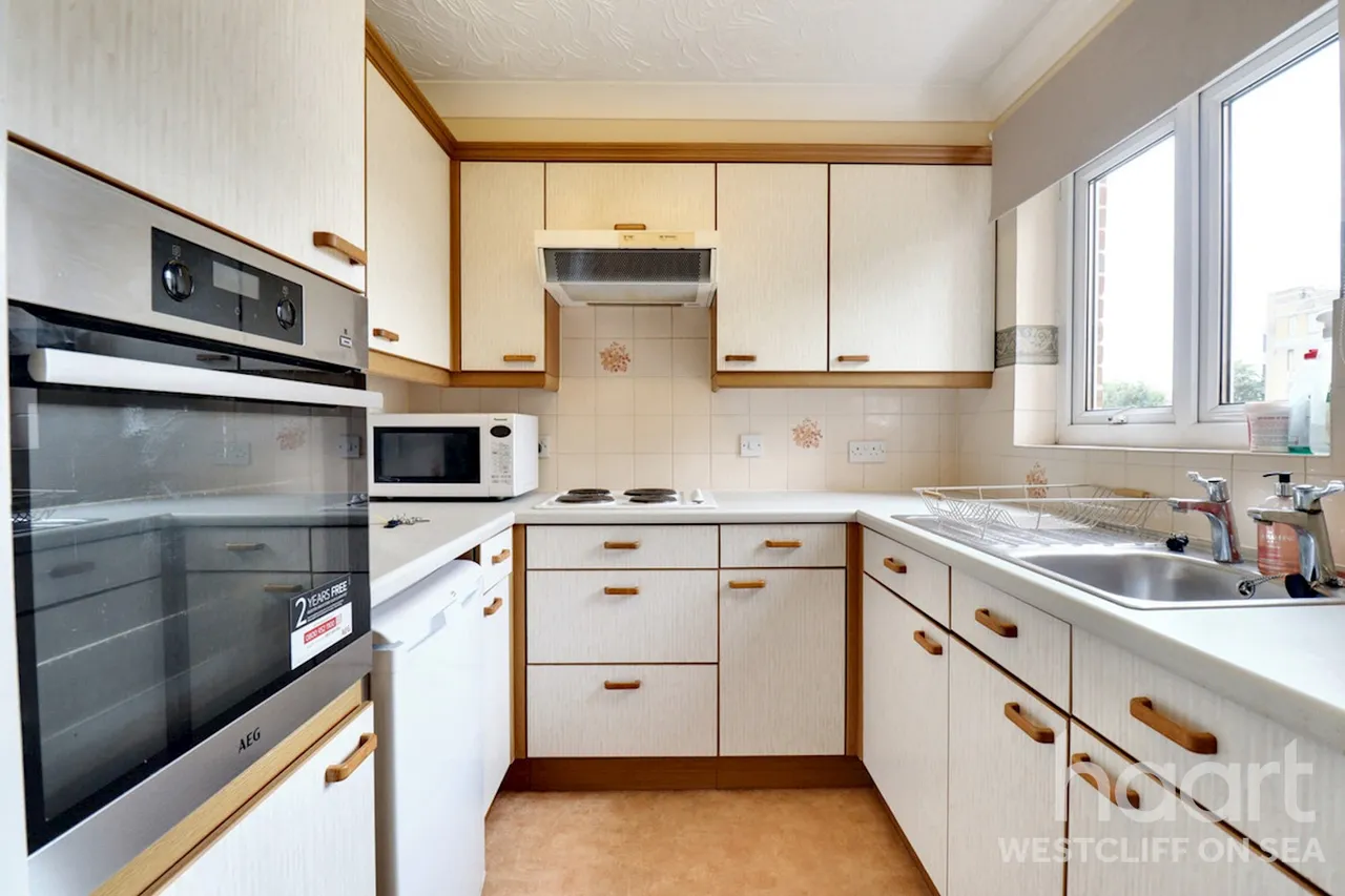 Balmoral Road, Westcliff-On-Sea, SS0, photo 2
