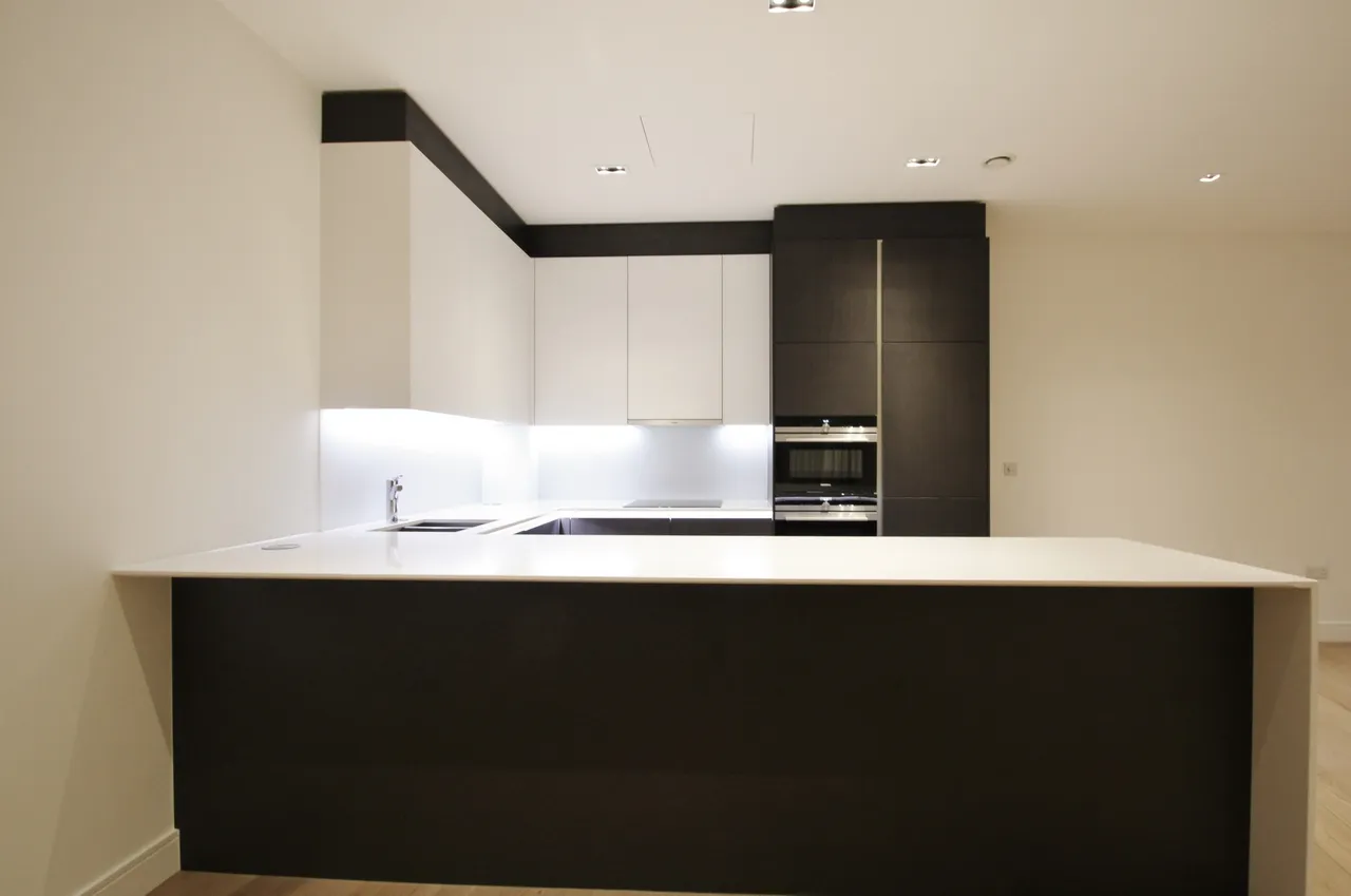 Kew Bridge Road, Brentford, TW8, photo 13