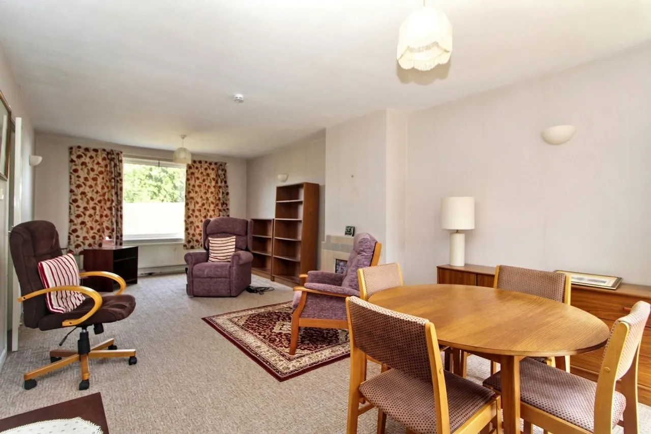 Tudor Road, Hazlemere, HP15, photo 2