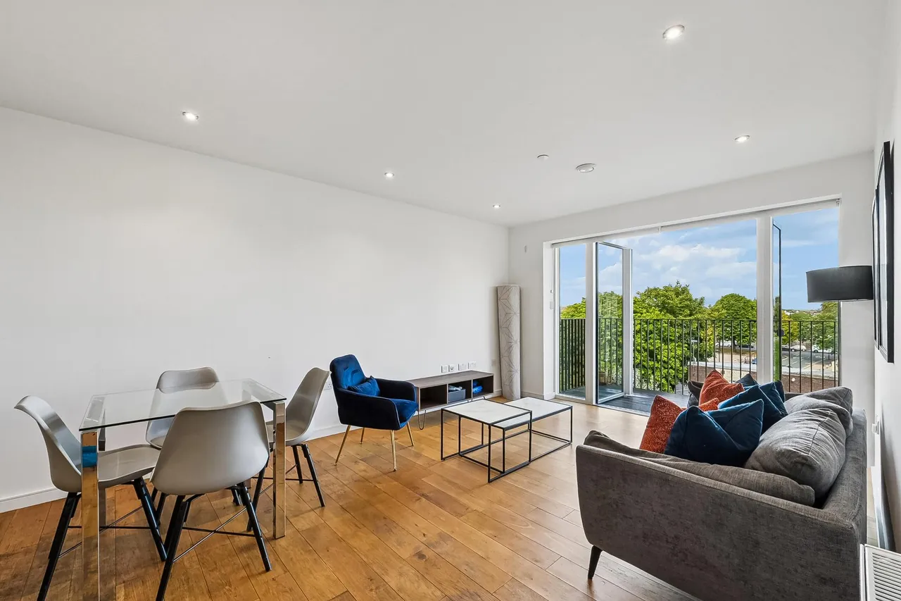 2 bed flat for sale, Dawson Building, London, E15