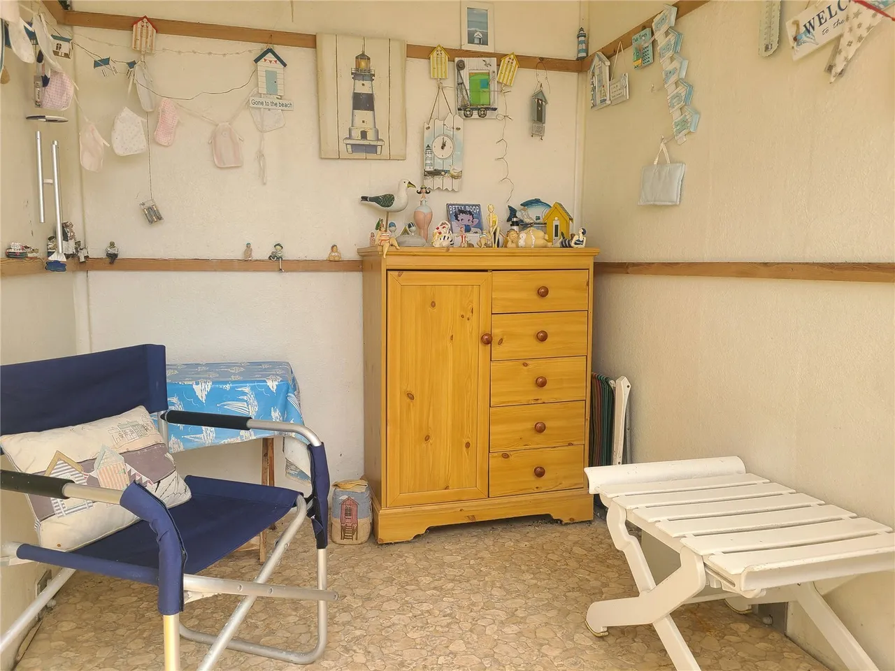 Esplanade, Seaford, BN25, photo 3